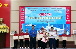 Lan tỏa tình yêu biển đảo quê hương cho học sinh Hà Tĩnh