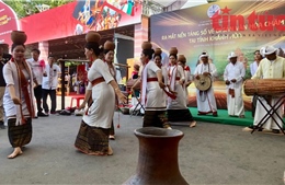Người có uy tín là ‘cầu nối’ giữa ý Đảng lòng dân 
