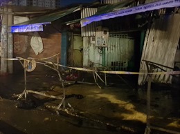 1 người tử vong trong khu nhà trọ công nhân tại TP. Hồ Chí Minh bốc cháy dữ dội giữa đêm