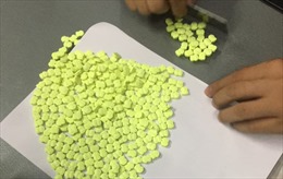  Rạng sáng, phát hiện đôi nam nữ mang theo 375 viên nén nghi ma túy tổng hợp