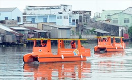 Làm sạch sông Mê Kông bằng thuyền lọc rác chạy năng lượng mặt trời