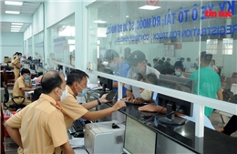 Từ ngày 21/5, cấp đăng ký biển số xe tại 5 huyện ngoại thành và công an quận Bình Thạnh