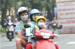 TP Hồ Chí Minh trong ngày đầu xử phạt người không đeo khẩu trang khi ra đường