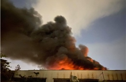 Đang cháy lớn trong khu công nghiệp Tân Tạo TP Hồ Chí Minh