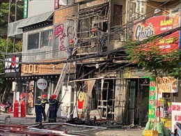 Cháy nhà 2 tầng ở TP Hồ Chí Minh, nhiều người thoát nạn