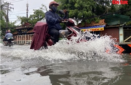 Tối và đêm 17/6, Trung Bộ, Nam Bộ có mưa dông vài nơi