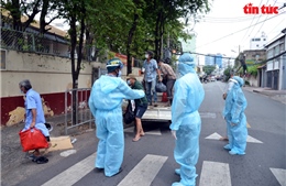 TP Hồ Chí Minh: Đưa người lang thang vào khu tập trung để chăm sóc và tiêm vaccine