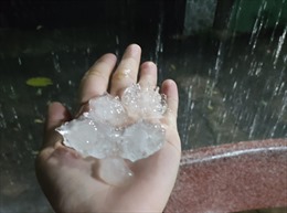 TP Hồ Chí Minh xuất hiện mưa đá ở nhiều nơi