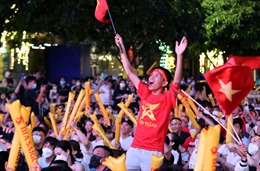 Người dân TP Hồ Chí Minh cổ vũ, ‘tiếp lửa’ cho đội tuyển U23 Việt Nam