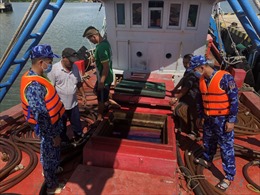 Cảnh sát biển bắt giữ tàu chở 85.000 lít dầu DO không rõ nguồn gốc