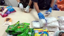 TP Hồ Chí Minh: Phát hiện gần 26 kg ma túy đá cất giấu trong các gói cà phê và kẹo