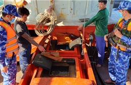 Bắt giữ tàu cá chở gần 70.000 lít dầu DO không rõ nguồn gốc