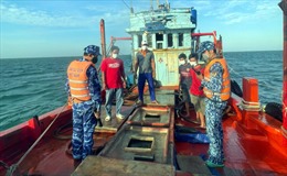 Liên tiếp bắt giữ tàu cá chở dầu DO không rõ nguồn gốc trên vùng biển Tây Nam