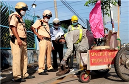 TP Hồ Chí Minh: Đinh tặc tái xuất ‘bẫy’ người đi đường về quê ăn Tết
