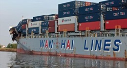 TP Hồ Chí Minh: Hai tàu chở container đâm nhau trên sông Lòng Tàu
