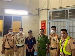 TP Hồ Chí Minh: CSGT vây bắt đối tượng cướp tài sản ở trung tâm thành phố