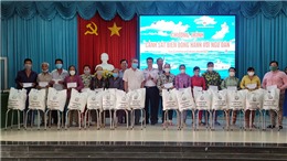 Bộ Tư lệnh Vùng Cảnh sát biển 3 đồng hành với ngư dân tỉnh Tiền Giang