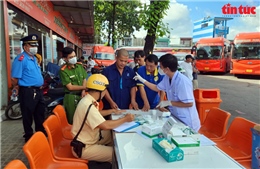 TP Hồ Chí Minh: Kiểm tra ma túy hàng loạt lái xe tại bến xe An Sương