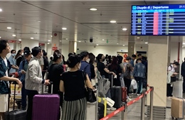 Sân bay Tân Sơn Nhất &#39;lập đỉnh&#39; về hành khách dịp Tết Nguyên đán 2024