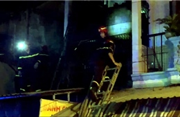 TP Hồ Chí Minh: 3 trẻ nhỏ ngạt khói nhập viện sau đám cháy nhà đêm khuya