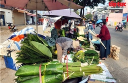 TP Hồ Chí Minh: Chợ lá dong hơn nửa thế kỷ nhộn nhịp những ngày cận Tết