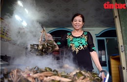 TP Hồ Chí Minh: Nhộn nhịp nghề làm bánh ú nước tro Tết Đoan Ngọ