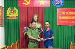Nhặt được ví có vàng, Thiếu tá Công an lập tức tìm người trả lại