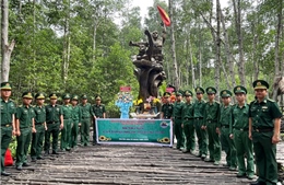 Tuổi trẻ Bộ đội Biên phòng TP Hồ Chí Minh về nguồn tại Chiến khu Rừng Sác