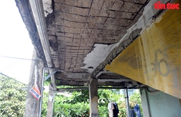 TP Hồ Chí Minh: Cận cảnh chung cư Phạm Thế Hiển xuống cấp nghiêm trọng