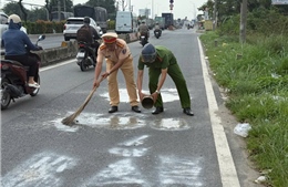 TP Hồ Chí Minh: Xác minh đối tượng phun sơn dòng chữ &#39;bắn tốc độ&#39; trên đường Lê Quang Đạo