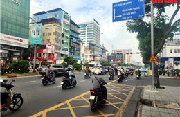 TP Hồ Chí Minh đồng loạt kẻ vạch mắt võng tại các điểm nóng giao thông