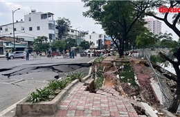 TP Hồ Chí Minh: Sạt lở gần 50m đường nằm ven kênh Tàu Hũ