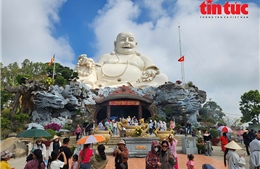 Vùng Bảy Núi An Giang nhộn nhịp khách du Xuân Bính Ngọ 2026