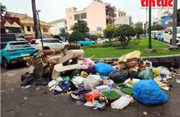 TP Hồ Chí Minh: Báo động nạn đổ trộm rác thải sinh hoạt dịp cận Tết