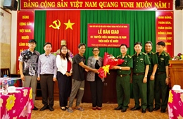 Bàn giao thuyền viên Indonesia bị nạn trên biển cho cơ quan ngoại giao