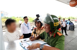 TP Hồ Chí Minh: Nhiều tài xế bị phạt tại sân bay Tân Sơn Nhất
