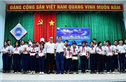 Đoàn Trinh sát số 2 đẩy mạnh tuyên truyền biển, đảo và phòng, chống ma túy trong trường học