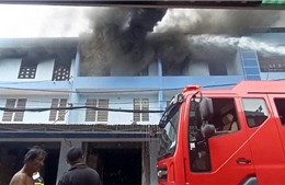 TP Hồ Chí Minh: Cháy kho điện máy, nhiều tài sản bị thiêu rụi