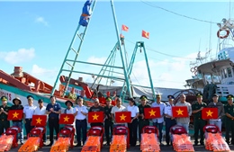 Vùng Cảnh sát biển 3 đồng hành cùng ngư dân, chung tay gỡ 'thẻ vàng' IUU