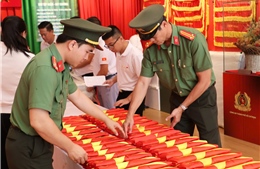 Công an TP Hồ Chí Minh tiếp nhận hơn 150 di ảnh liệt sĩ được phục dựng
