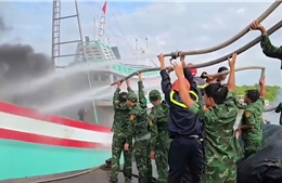 Khống chế kịp thời vụ cháy tàu cung ứng hàng hóa cho ngư dân tại Cần Giờ
