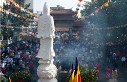 TP Hồ Chí Minh cấm cán bộ đi lễ hội, lễ chùa trong giờ hành chính