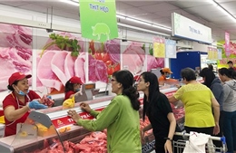 Thịt lợn ế ẩm tại chợ truyền thống, tiêu thụ tốt trong siêu thị