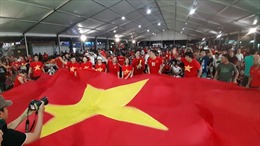  TP Hồ Chí Minh rực rỡ màu cờ cổ vũ cho đội tuyển Việt Nam