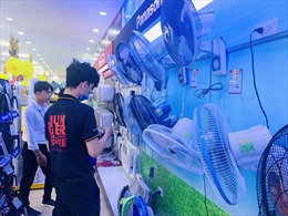 Sức mua hàng điện máy tại TP. Hồ Chí Minh chưa tăng nhiệt trong mùa nóng