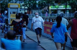 TP Hồ Chí Minh tăng cường kiểm tra cách ly xã hội tại công viên, chợ, siêu thị