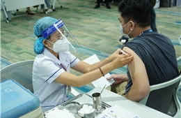 Ngày đầu tiên TP Hồ Chí Minh triển khai chiến dịch tiêm vaccine phòng COVID-19