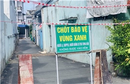 TP Hồ Chí Minh: Hộ gia đình &#39;vùng xanh&#39; được phát phiếu đi chợ 1 lần/tuần, ưu tiên tiêm vaccine