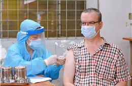 Người nước ngoài ở TP Hồ Chí Minh sẽ được tiêm vaccine ở đâu?