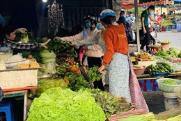 Rau xanh, thịt lợn tăng giá tại TP Hồ Chí Minh